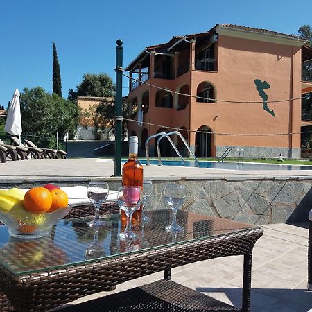 Ziogas Luxury Apartments Dassia  Exterior foto